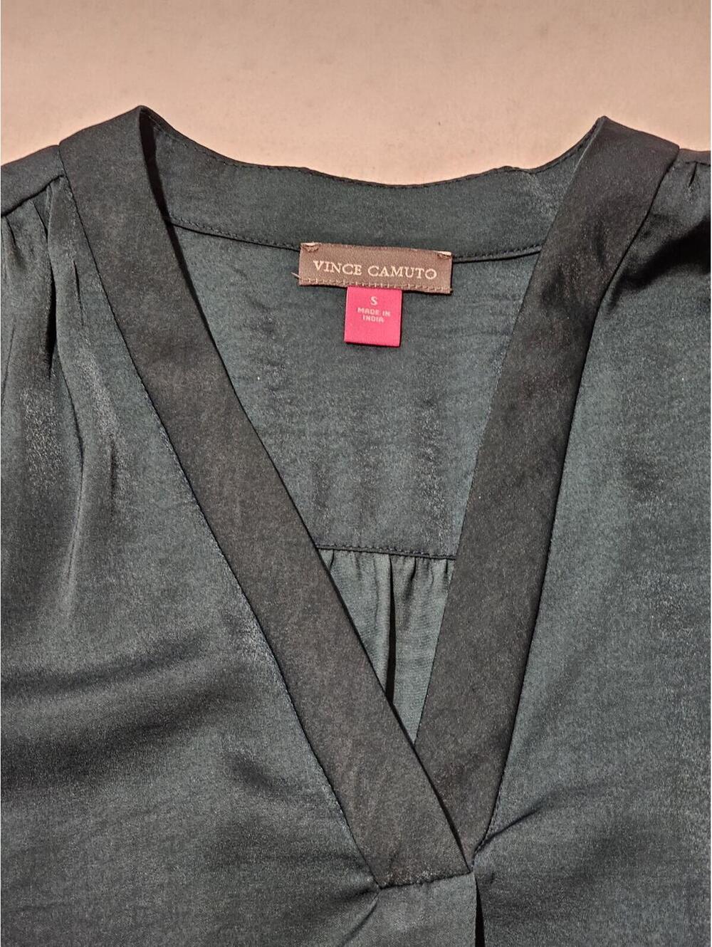 Vince Camuto Black V-Neck Long Sleeve Blouse - Picture 2 of 6
